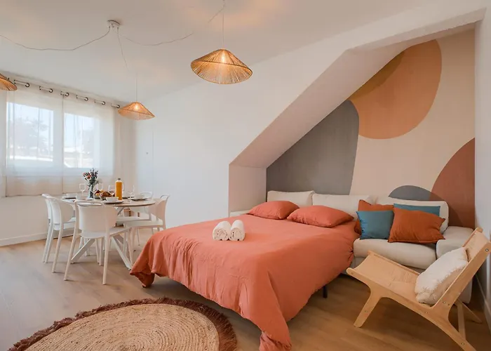 La Douceur - Wifi - Proche Centre-ville 公寓 拉瓦勒